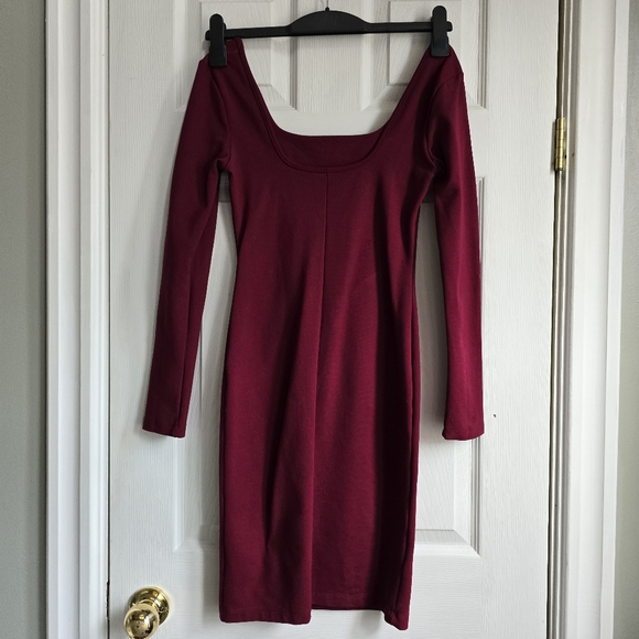 ๐Cefina Bodycon Dress in burgundy-maroon - Picture 4 of 8